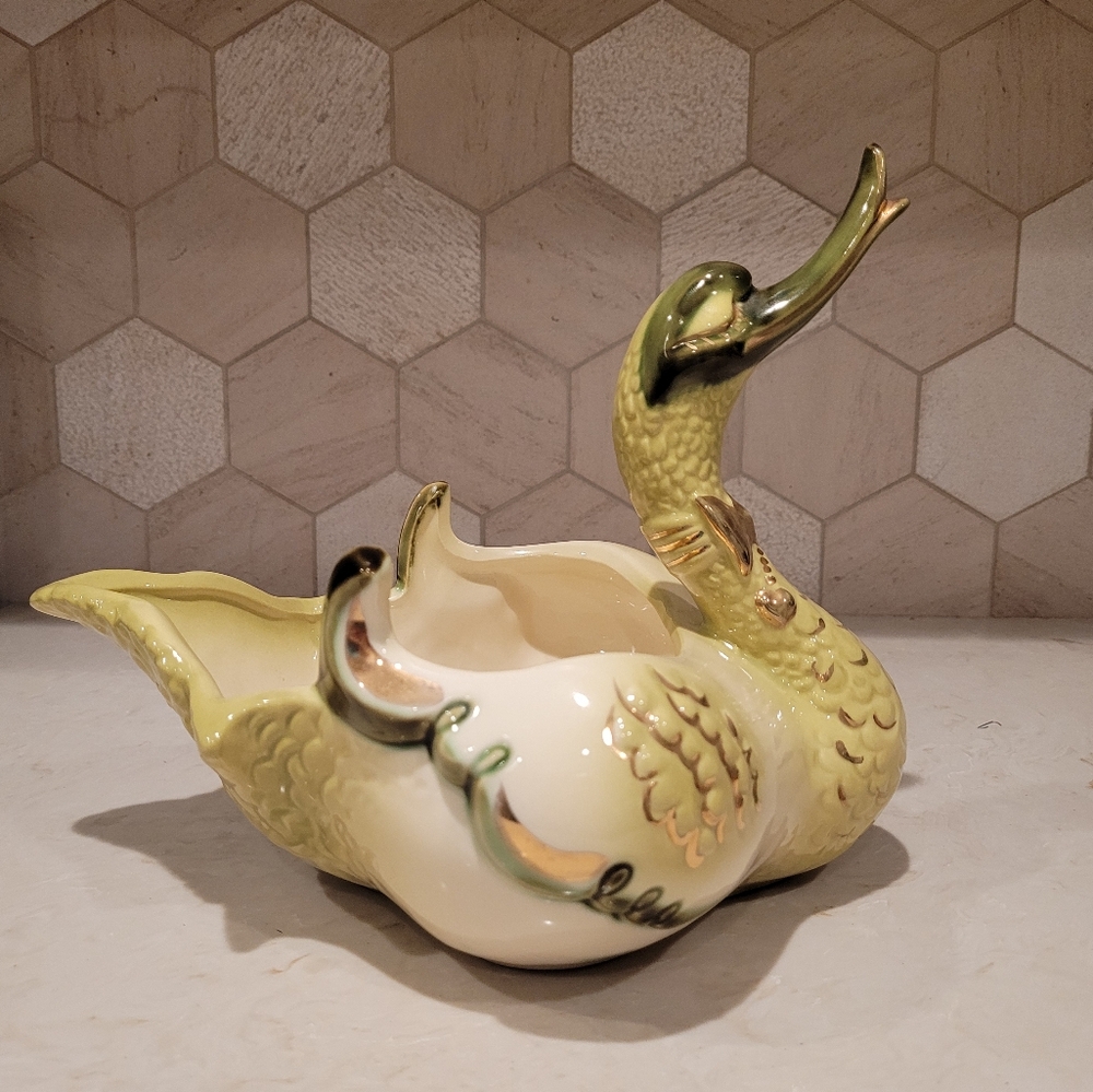 Vintage Hull Imperial Swan Large Planter